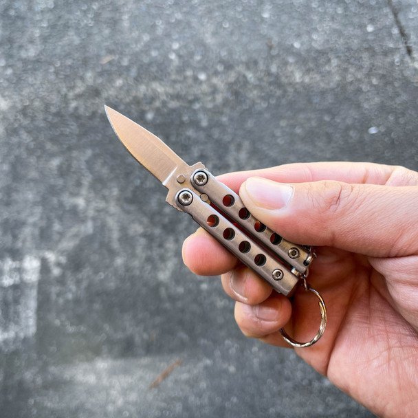 Quicky-Keychain-Butterfly-Knife-Mini-Novelty-Balisong-3.jpg